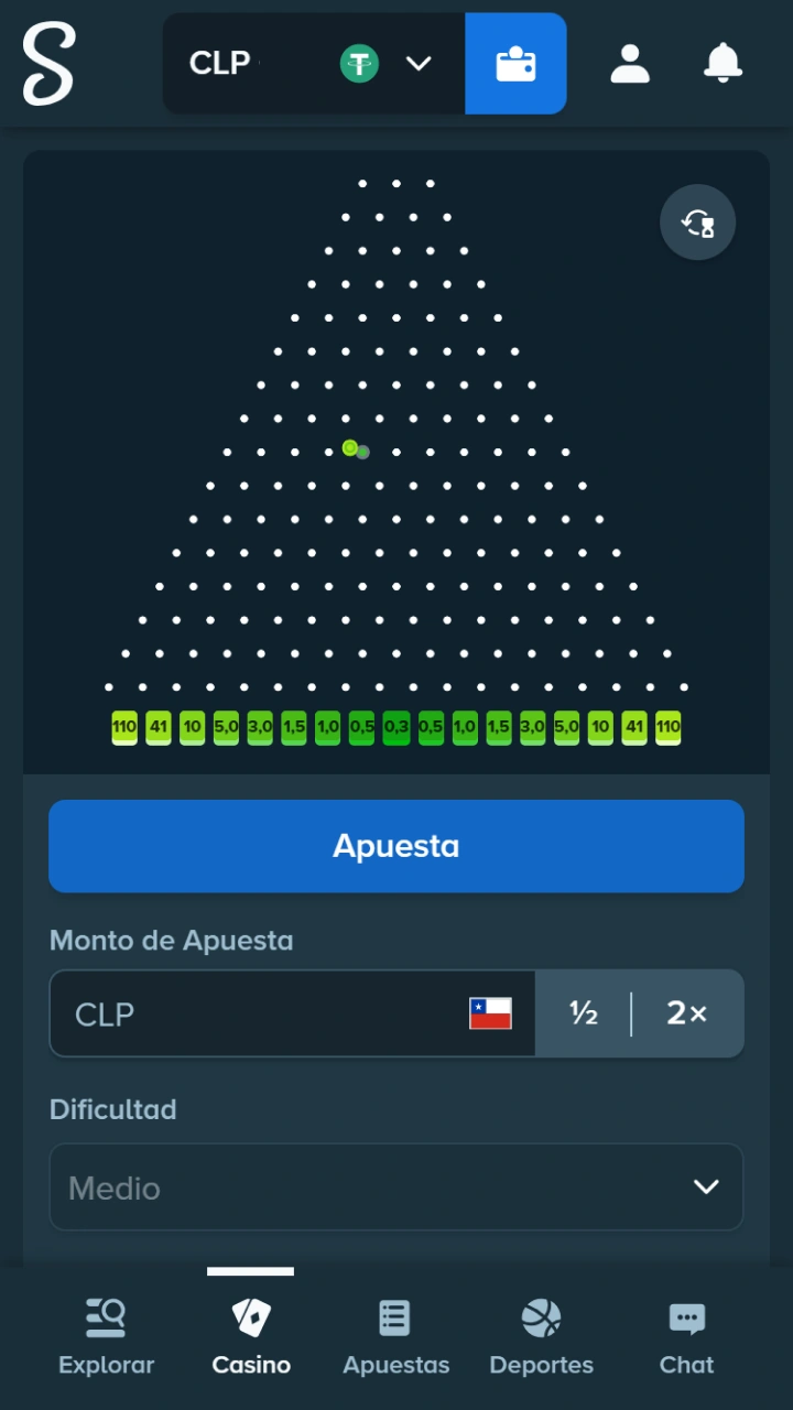 Observa cómo caen las bolas en Plinko on Stake.